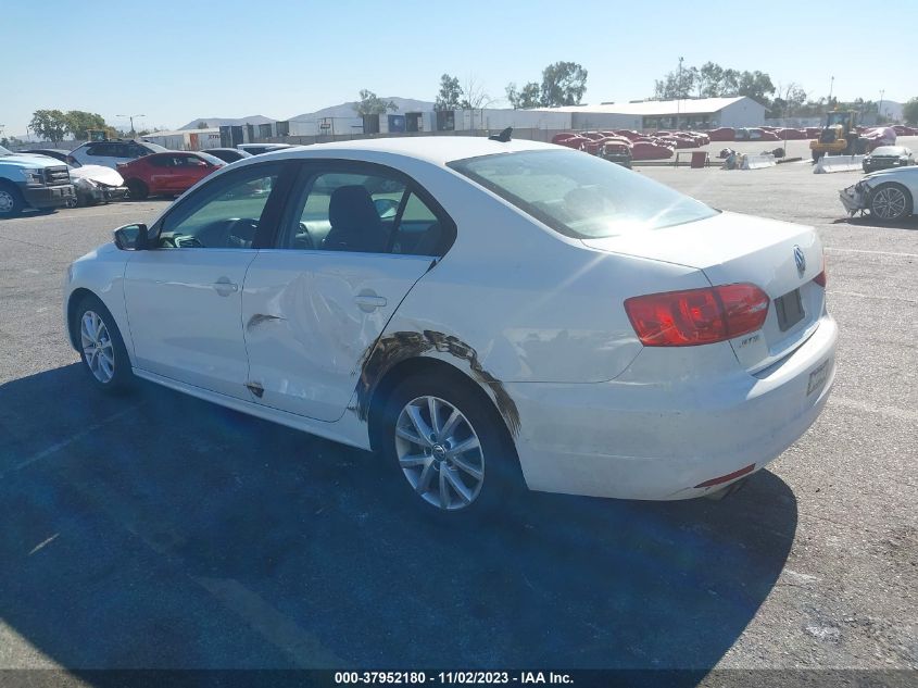 2013 VOLKSWAGEN JETTA SE - 3VWDP7AJ2DM277326