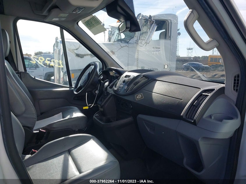 VIN 1FTYR2XM2HKA08551 2017 FORD TRANSIT VAN