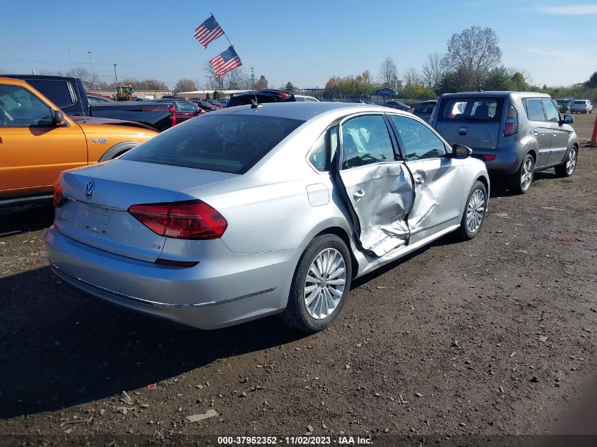 2016 VOLKSWAGEN PASSAT SE - 1VWBT7A38GC052984