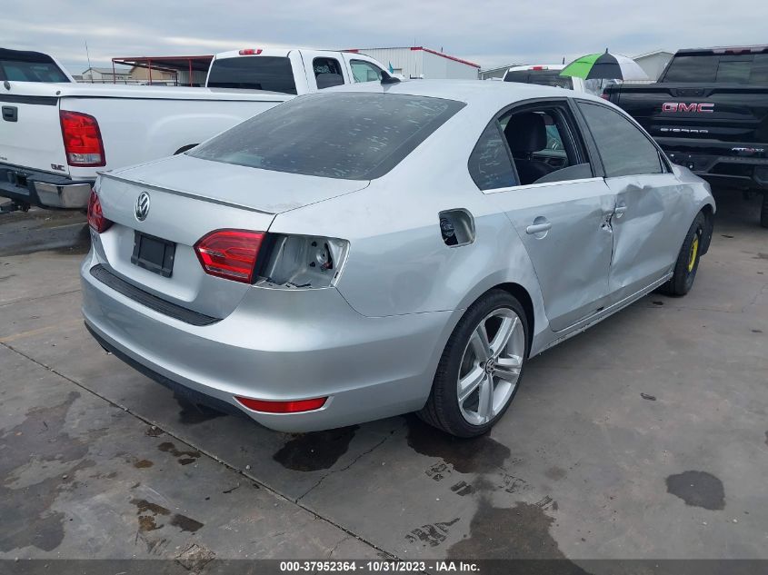 2014 VOLKSWAGEN JETTA SEDAN GLI AUTOBAHN W/NAV 3VW4S7AJ5EM362340