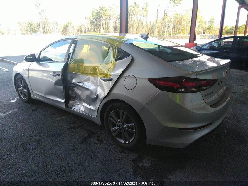 VIN 5NPD84LF5JH237198 2018 HYUNDAI ELANTRA SEL