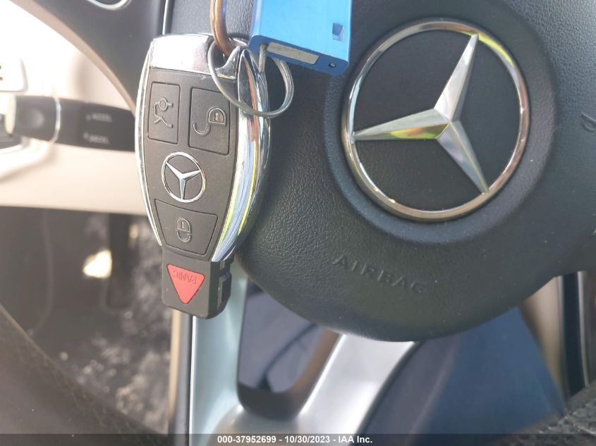 2017 MERCEDES-BENZ C 300 LUXURY/SPORT 55SWF4JB4HU203193