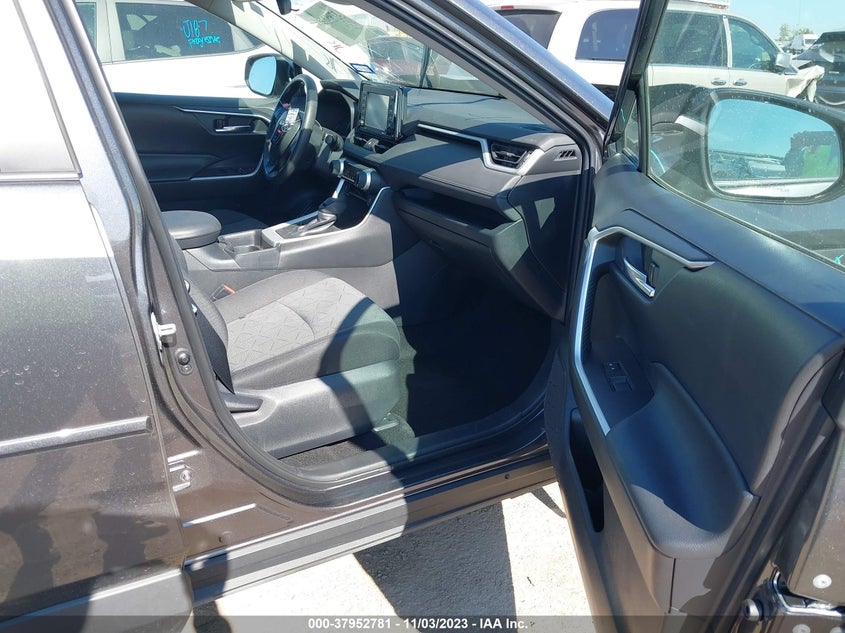 VIN 2T3W1RFV7LC068439 2020 TOYOTA RAV4 XLE/XLE PREMIUM