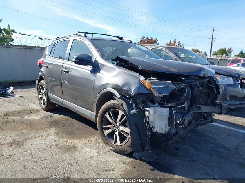 VIN JTMWFREV8HJ702526 2017 TOYOTA RAV4 XLE