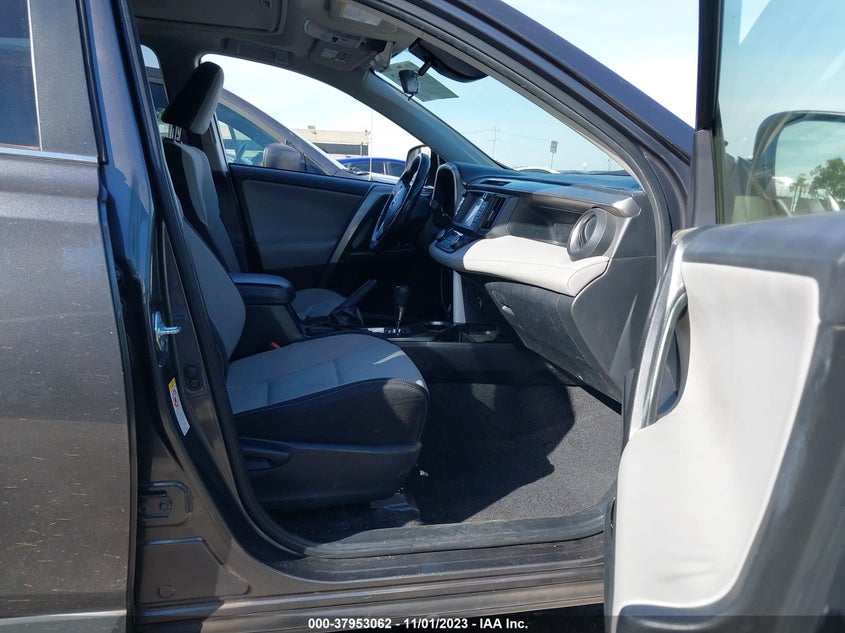VIN JTMWFREV8HJ702526 2017 TOYOTA RAV4 XLE