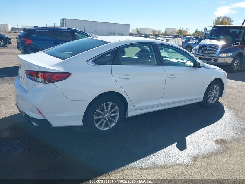 VIN 5NPE24AF2KH801335 2019 HYUNDAI SONATA SE