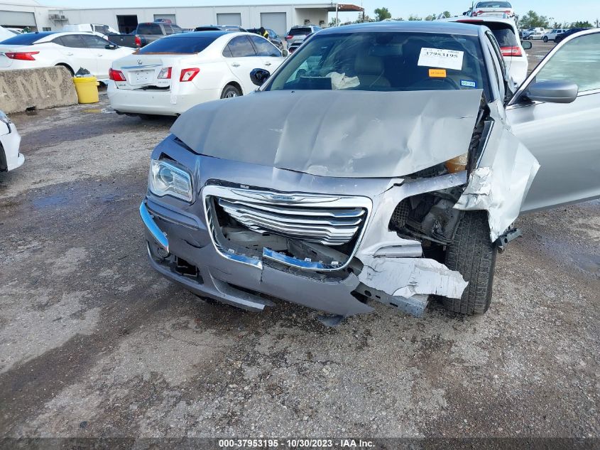 2013 CHRYSLER 300 - 2C3CCAAG5DH743782