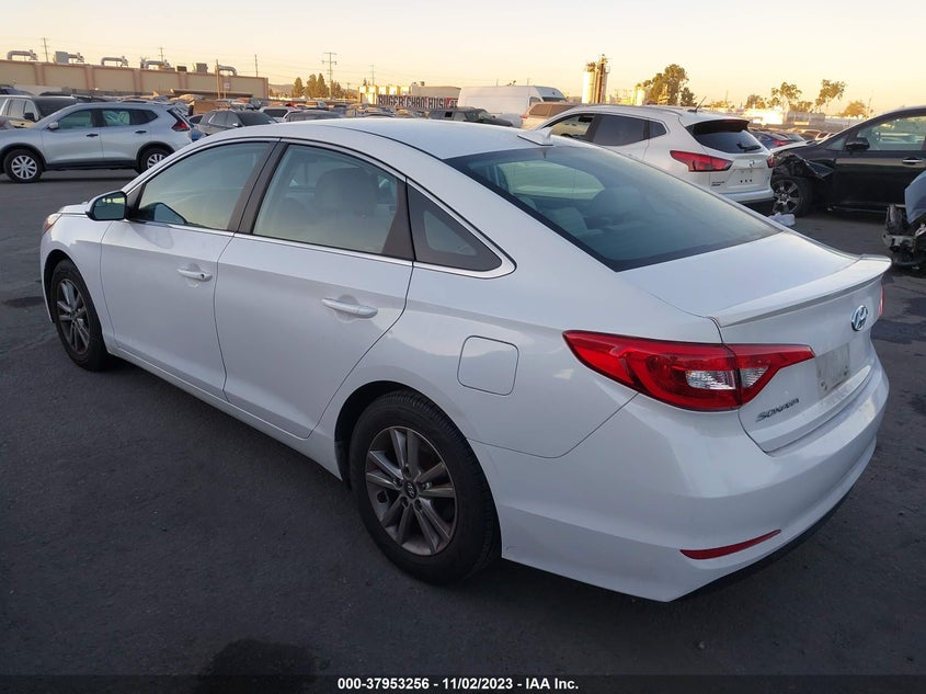 VIN 5NPE24AF7HH498156 2017 HYUNDAI SONATA SE