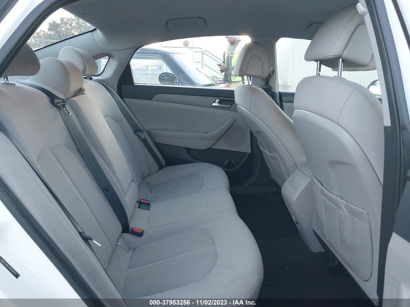 VIN 5NPE24AF7HH498156 2017 HYUNDAI SONATA SE