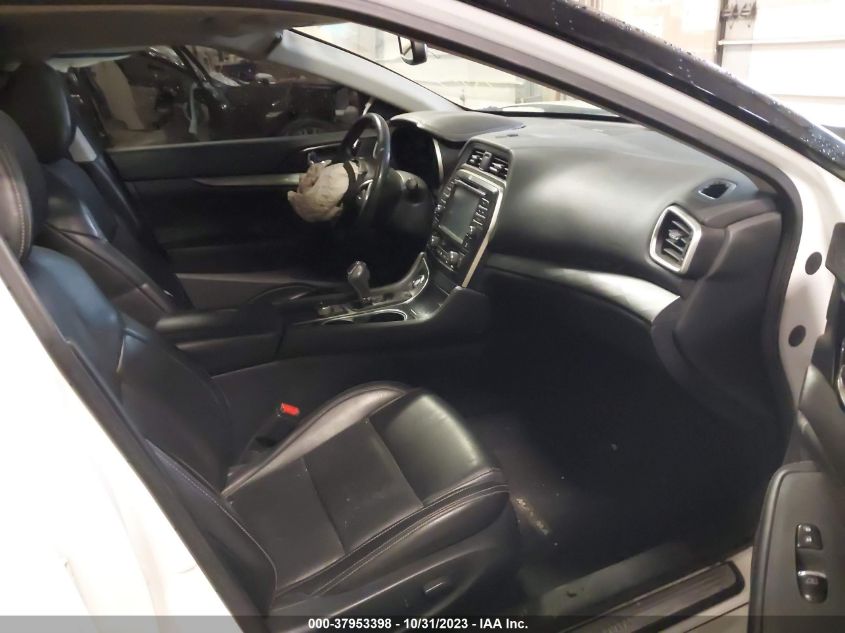 2017 NISSAN MAXIMA 3.5S/SV/SL/SR/PLAT - 1N4AA6AP7HC429961