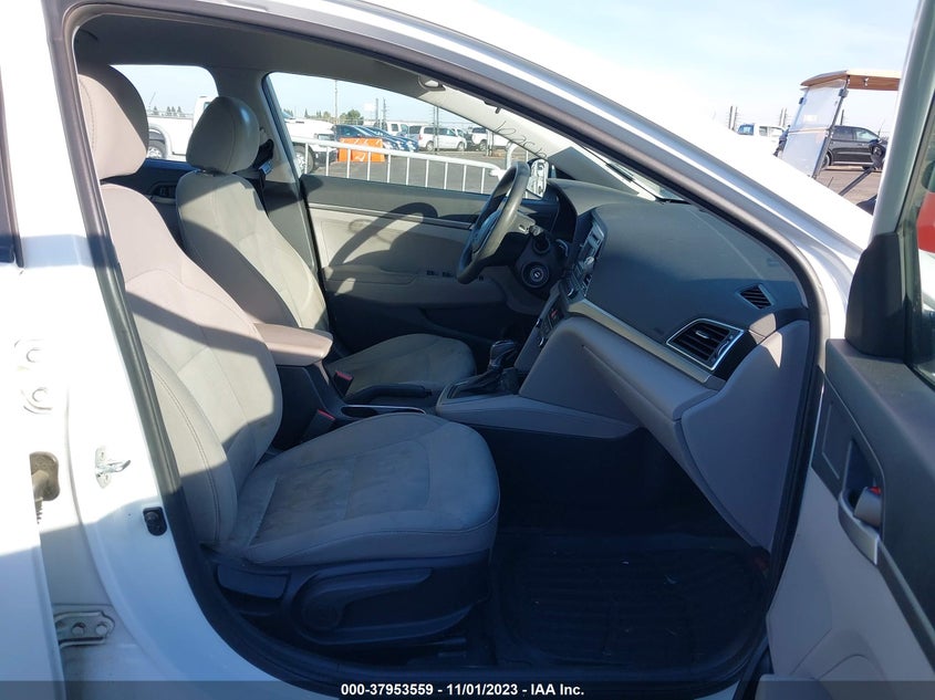 VIN 5NPD74LF7HH188440 2017 HYUNDAI ELANTRA SE