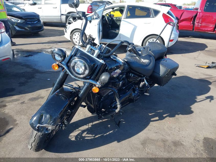 2019 HARLEY-DAVIDSON FLHCS 1HD1YBK26KB044338