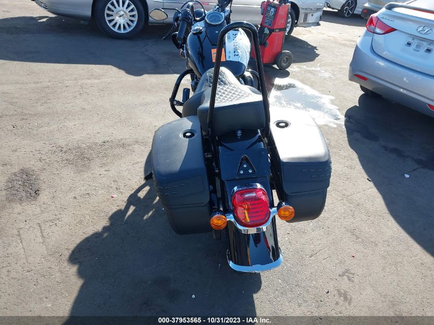 2019 HARLEY-DAVIDSON FLHCS 1HD1YBK26KB044338