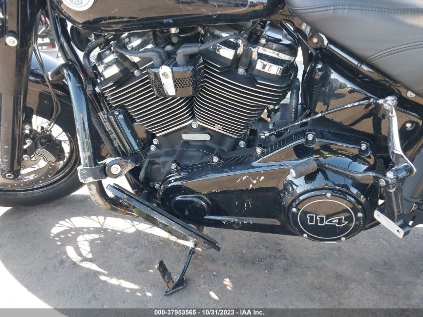 2019 HARLEY-DAVIDSON FLHCS 1HD1YBK26KB044338