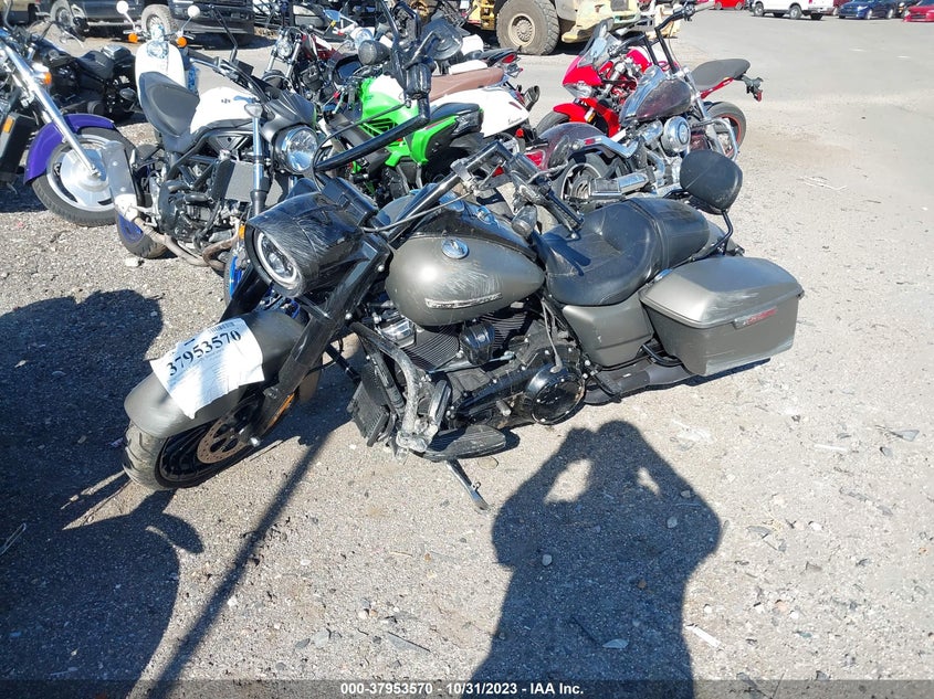 VIN 1HD1KVC1XJB602893 2018 HARLEY-DAVIDSON FLHRXS