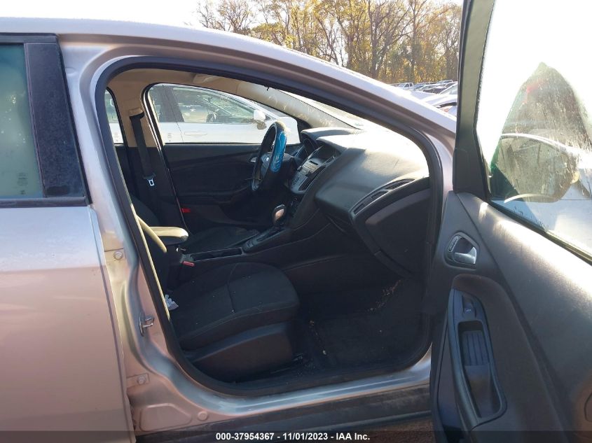 2015 FORD FOCUS SE - 1FADP3F24FL204434