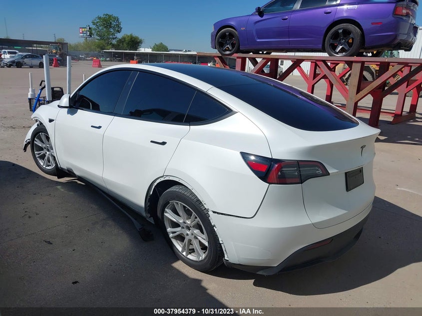 VIN 7SAYGDEE7PA134848 2023 TESLA MODEL Y
