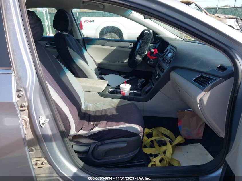 2015 HYUNDAI SONATA SE - 5NPE24AF8FH205586
