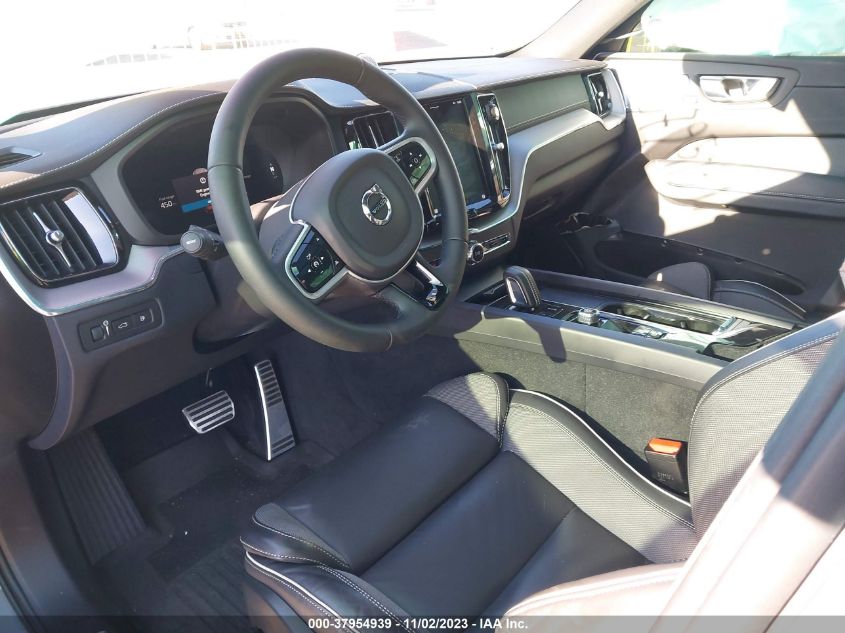 2022 VOLVO XC60 RECHARGE PLUG-IN HYBRID T8 R-DESIGN YV4BR0DM5N1905487