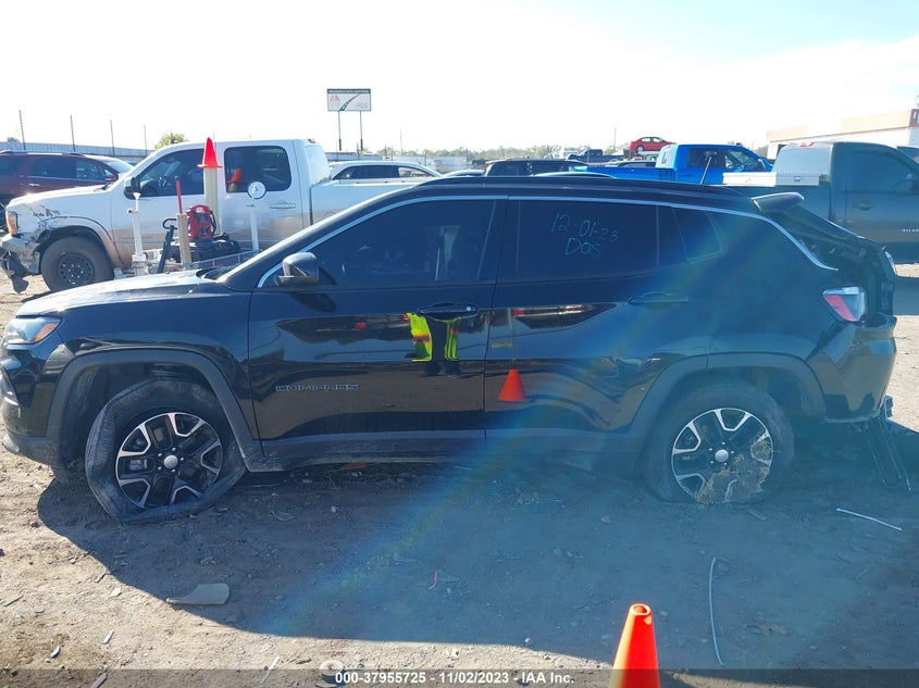 VIN 3C4NJDBBXNT124554 2022 JEEP COMPASS LATITUDE