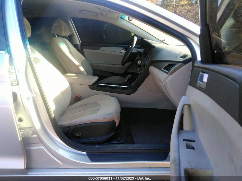 2015 HYUNDAI SONATA 2.4L SE - 5NPE24AF6FH129298