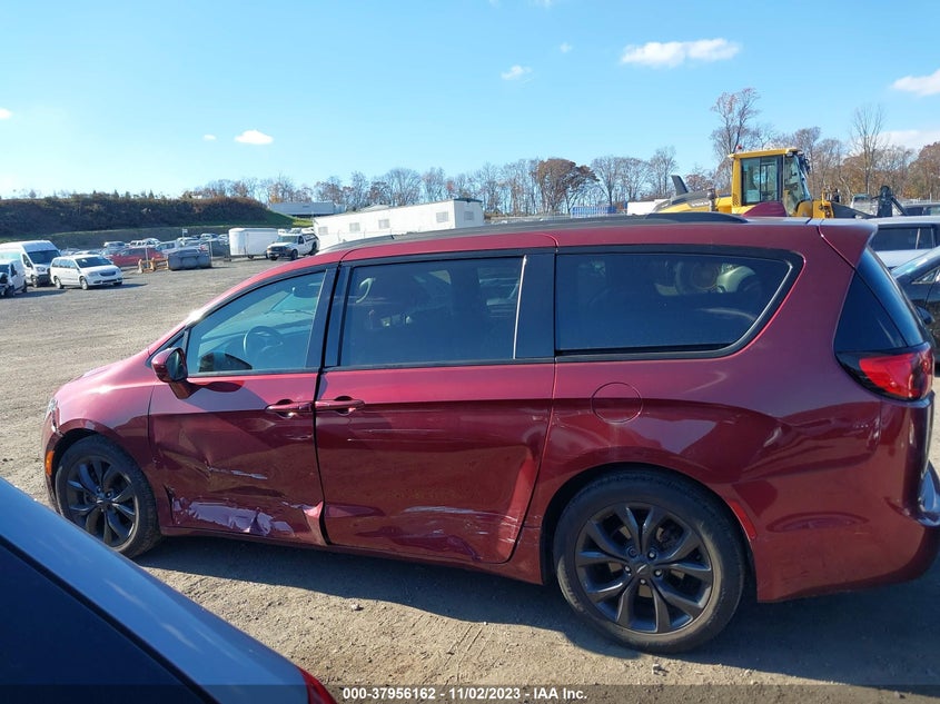 VIN 2C4RC1BG6JR364512 2018 CHRYSLER PACIFICA TOURING L