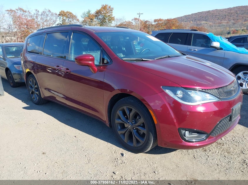 VIN 2C4RC1BG6JR364512 2018 CHRYSLER PACIFICA TOURING L