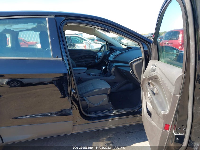 VIN 1FMCU0F74HUD47465 2017 FORD ESCAPE S