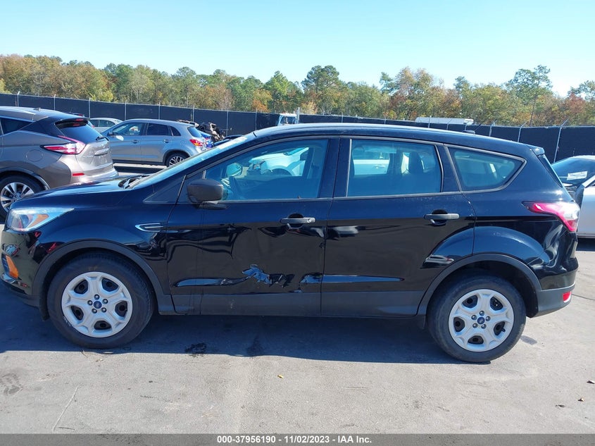 VIN 1FMCU0F74HUD47465 2017 FORD ESCAPE S