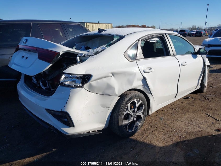 VIN 3KPF24AD7ME335671 2021 KIA FORTE FE/LXS