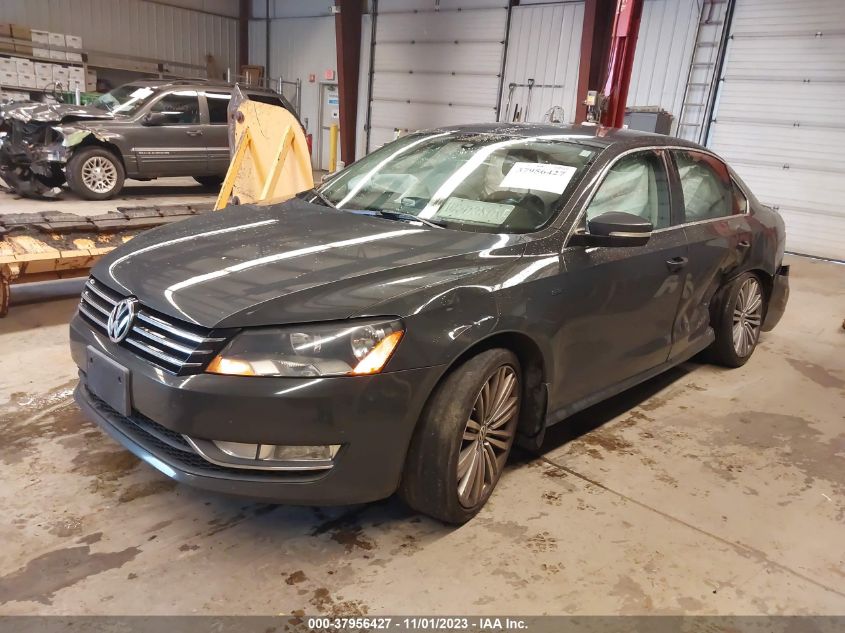 2015 VOLKSWAGEN PASSAT 1.8T SPORT - 1VWBT7A31FC032722