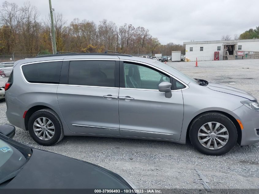 2C4RC1BG8HR526568 2017 CHRYSLER PACIFICA, photo no. 13