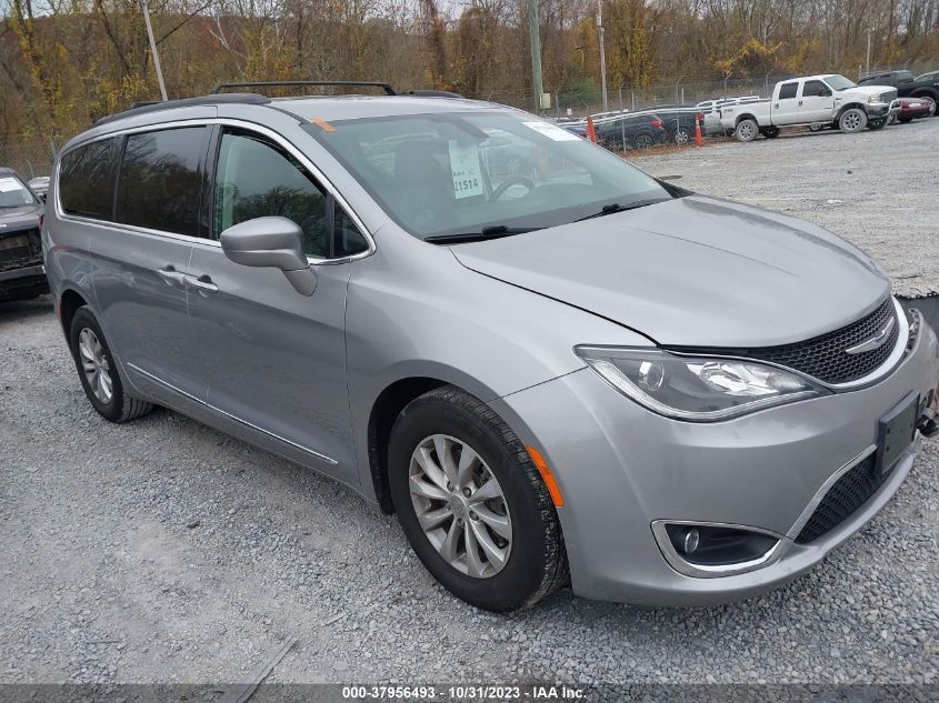 CHRYSLER-PACIFICA-2C4RC1BG8HR526568