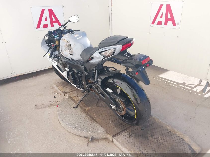 2022 SUZUKI GSX-R750 JS1GR7MAXN7100874