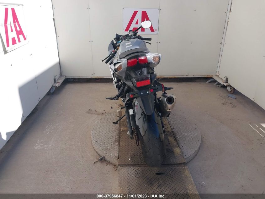 2022 SUZUKI GSX-R750 JS1GR7MAXN7100874