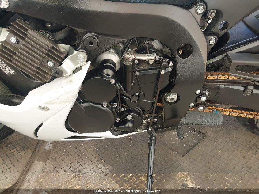 2022 SUZUKI GSX-R750 JS1GR7MAXN7100874