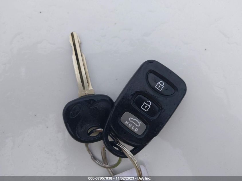 2013 HYUNDAI ELANTRA GLS - 5NPDH4AEXDH451179