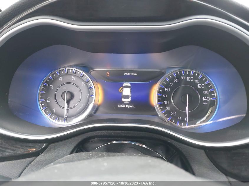 2015 CHRYSLER 200 C - 1C3CCCCB2FN622828