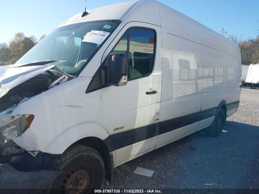 2014 MERCEDES-BENZ SPRINTER 2500 HIGH ROOF - WD3PE8CC6E5888522