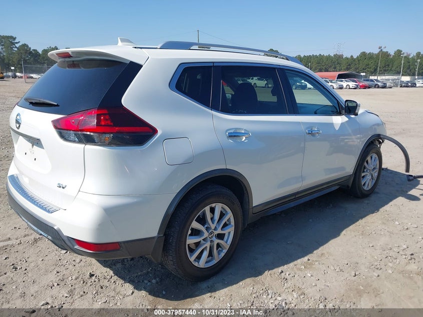 VIN KNMAT2MT3JP604176 2018 NISSAN ROGUE SV