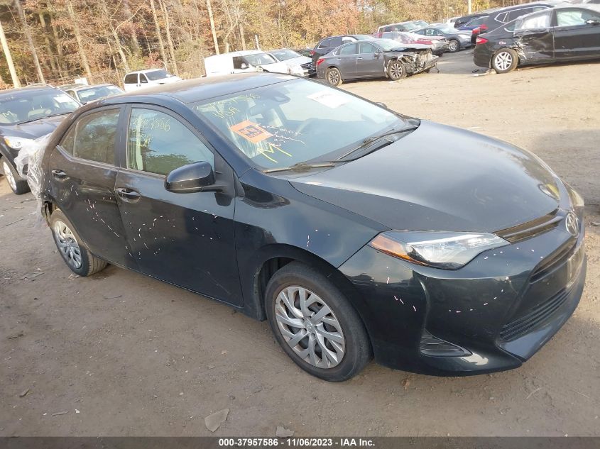 2018 TOYOTA COROLLA LE - 5YFBURHE6JP847582