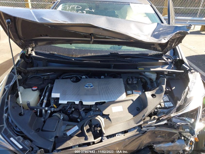 2016 TOYOTA PRIUS FOUR - JTDKARFU4G3003948