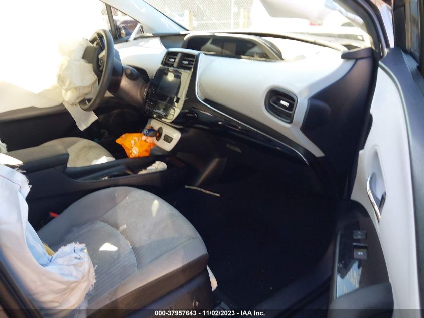 2016 TOYOTA PRIUS FOUR - JTDKARFU4G3003948
