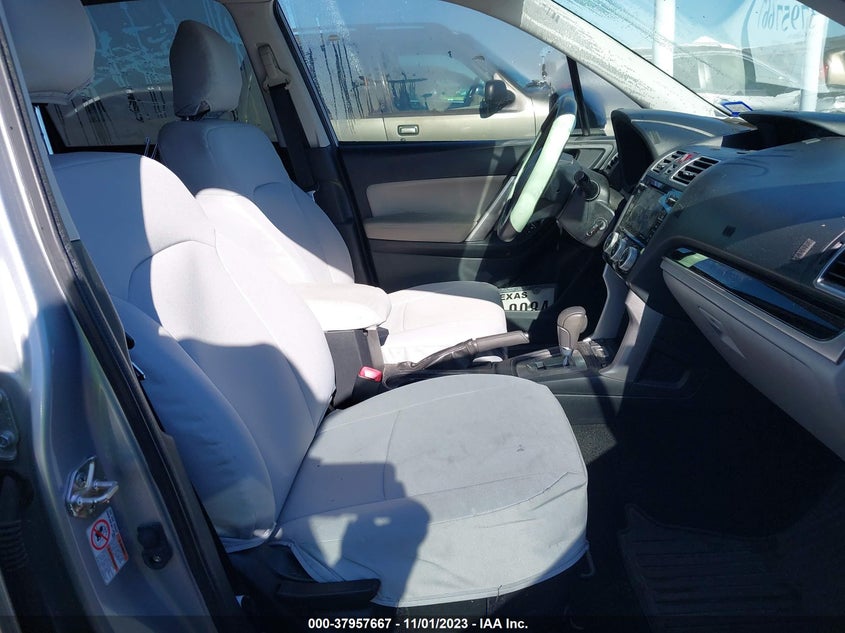 VIN JF2SJAJC4HH504375 2017 SUBARU FORESTER 2.5I LIMITED