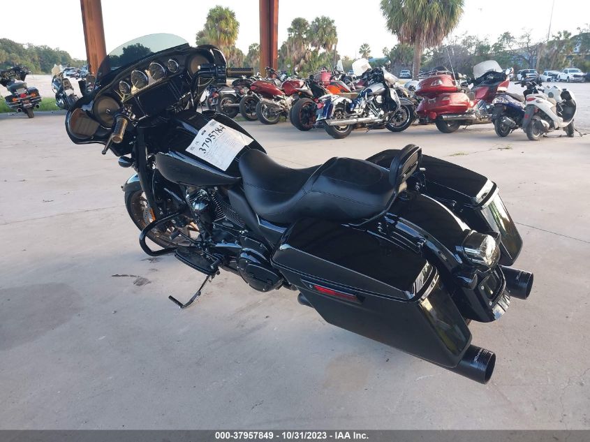 2022 HARLEY-DAVIDSON FLHXST 1HD1ABL11NB670880