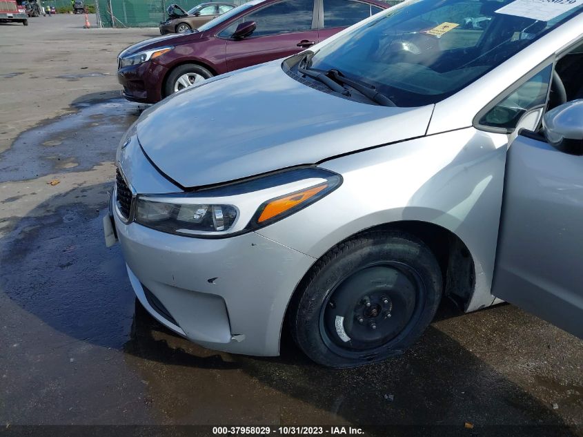 2017 KIA FORTE LX - 3KPFL4A78HE009617