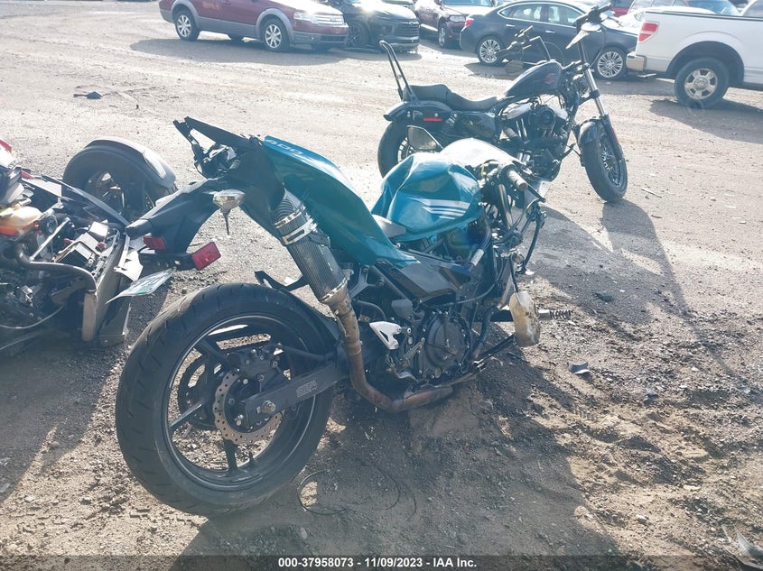 VIN JKAEXKH16MDAB6141 2021 KAWASAKI EX400