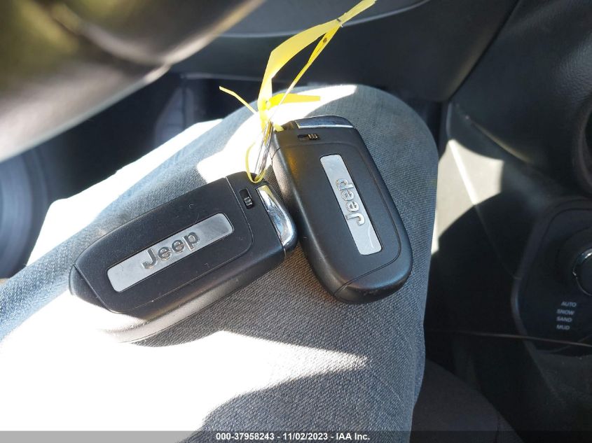 2017 JEEP RENEGADE LATITUDE - ZACCJBBBXHPE51981