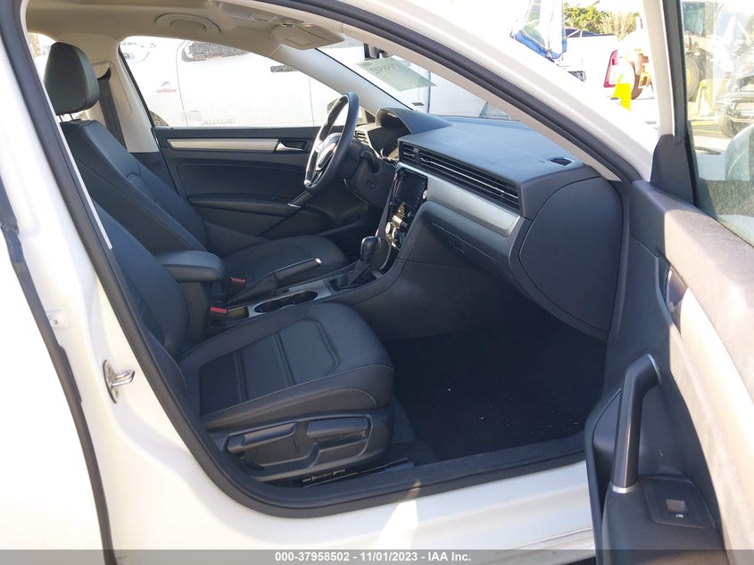 VIN 1VWSA7A33MC012829 2021 VOLKSWAGEN PASSAT 2.0T SE