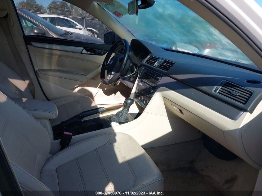 2014 VOLKSWAGEN PASSAT 1.8T WOLFSBURG EDITION - 1VWAT7A35EC104676